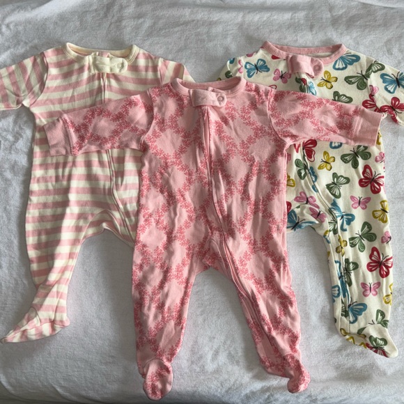 SOLD Touched by Nature Baby Girls' Organic Cotton Sleep and Play Footed Pajamas - Picture 7 of 7
